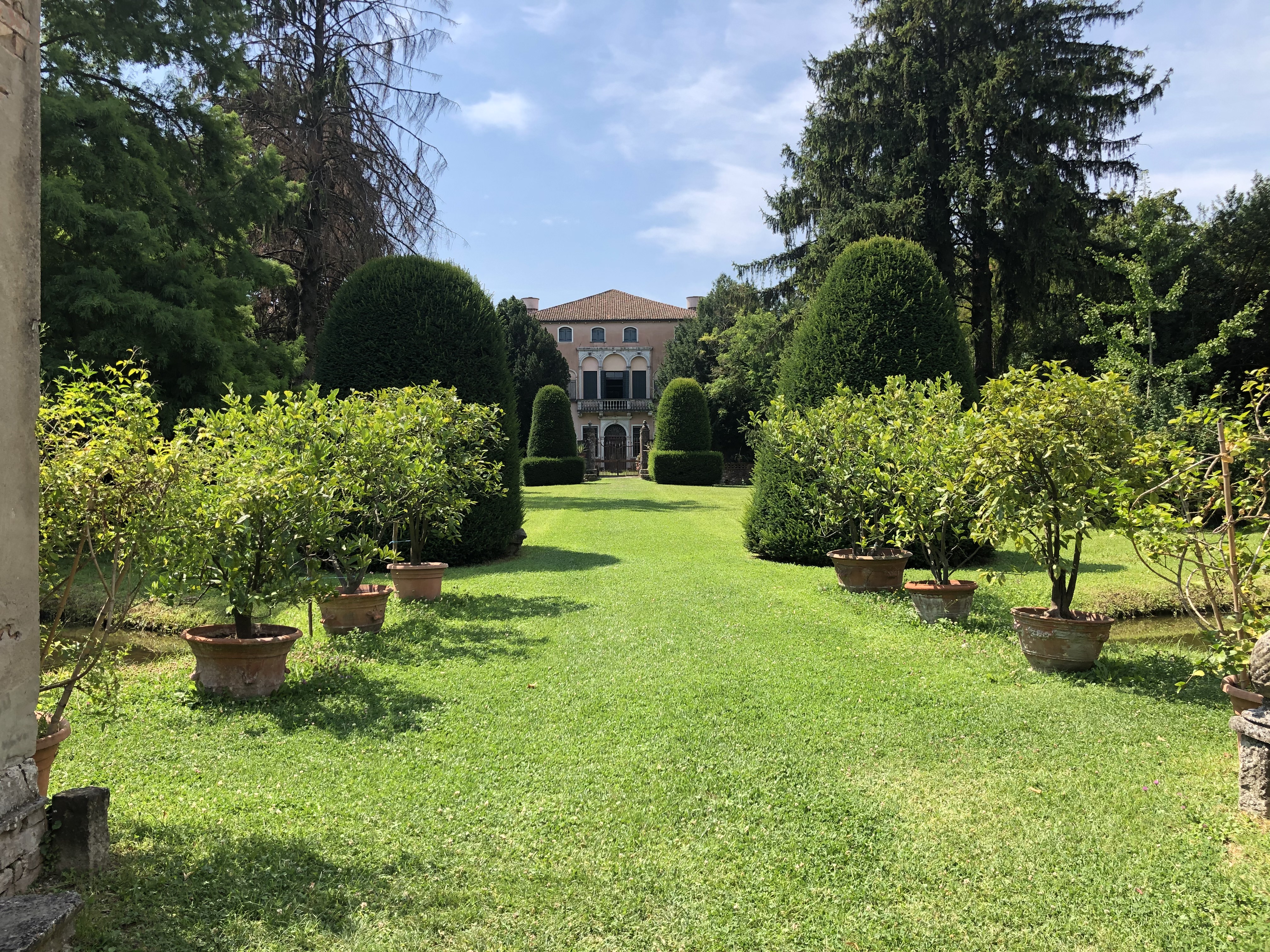 Il giardino storico di Ca’ Dolfin - Marchiori e gli affreschi di palazzo Cattaneo